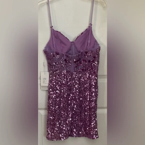 V Neck Corset Sequins Short Prom Dress with Appliqued Lace - Picture 5 of 8